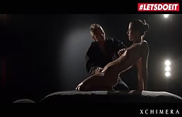 O scena de masaj si masturbare cu o bunaciune